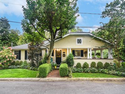 6 Winding Way, Sea Cliff, NY, 11579