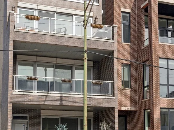 2467 N Clybourn Ave #3, Chicago, IL 60614