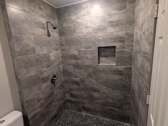 4th image of 1513 Serpentine Dr