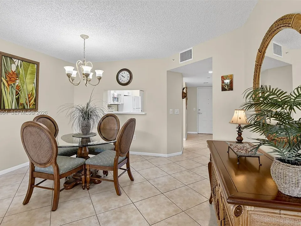 1651 SW 127th Ave #305A