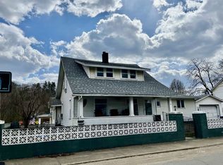 47 Spring St, Glouster, OH 45732