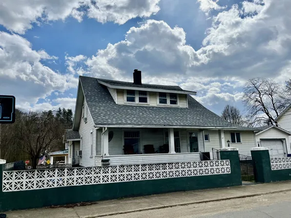 47 Spring St, Glouster, OH 45732