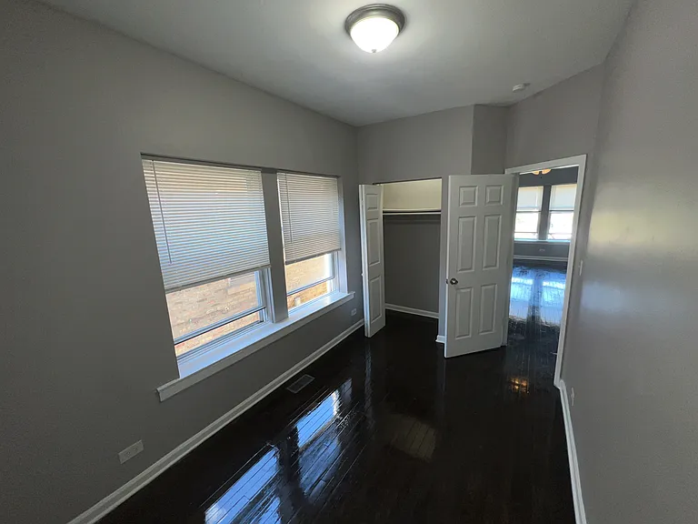 7525 S Green St #1 — Photo 9