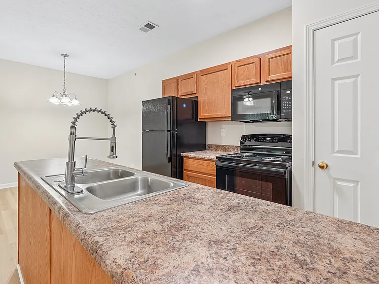 Orchard Hills Apartments — Photo 7