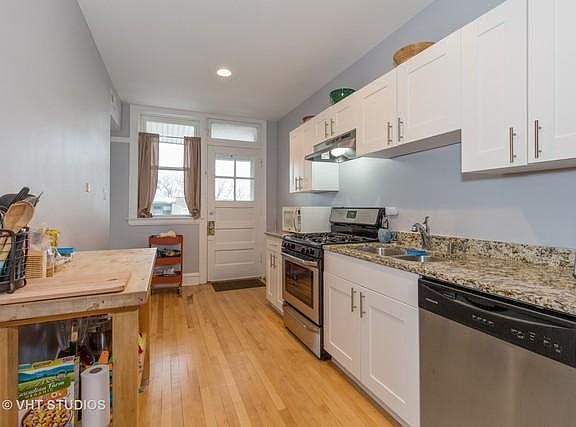 2nd image of 2633 W Carmen Ave #3E