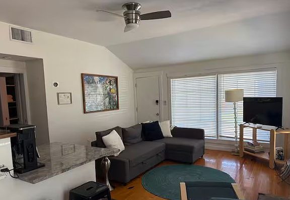 3rd image of 1700 Golder Ave Unit 1-B