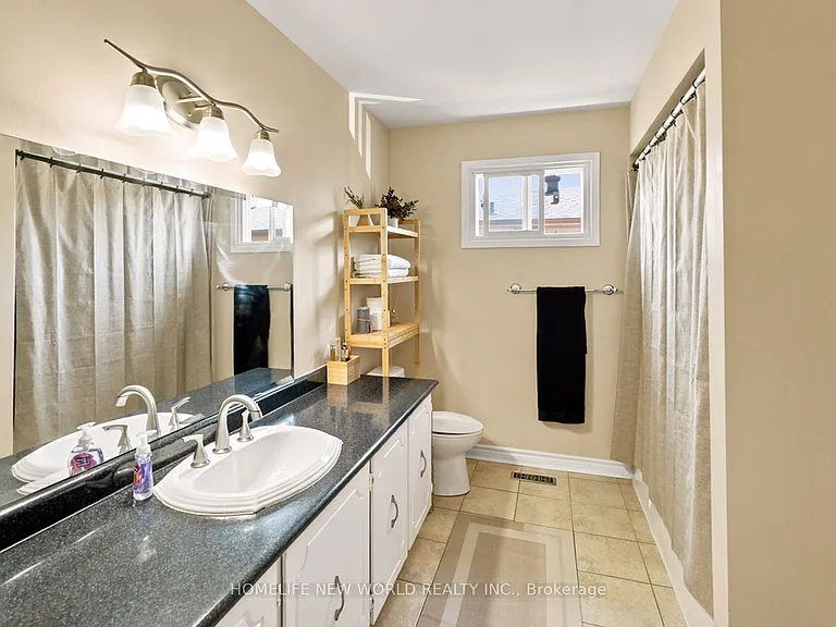 458 Appledore Cres #UPPER — Photo 21