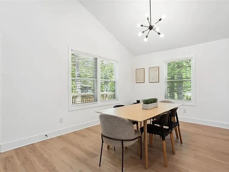 725 Alta Pl NW — Photo 10