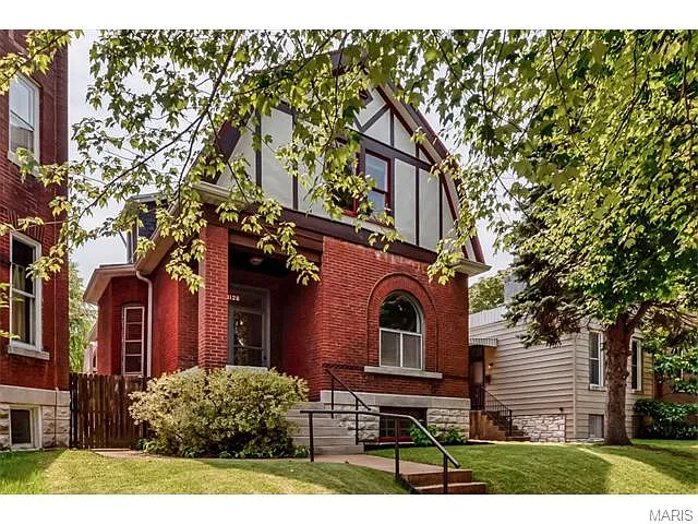 4126 Juniata St photo 1