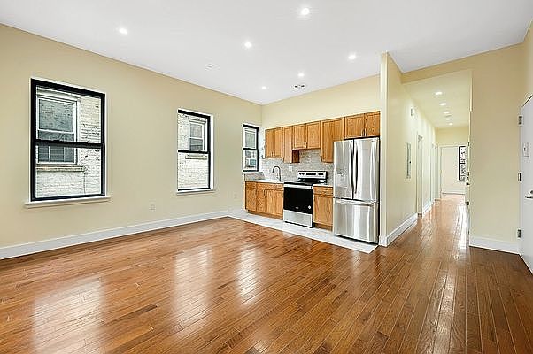 1st image of 2115 Davidson Ave #3