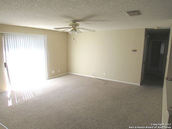 4th image of 11318 Tabletop Ln