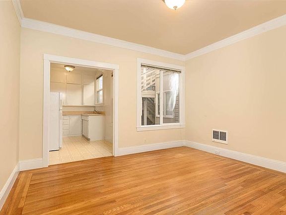 2nd image of 125 Clayton St