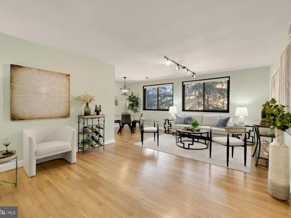 2016 N Adams St APT 604, Arlington, VA 22201