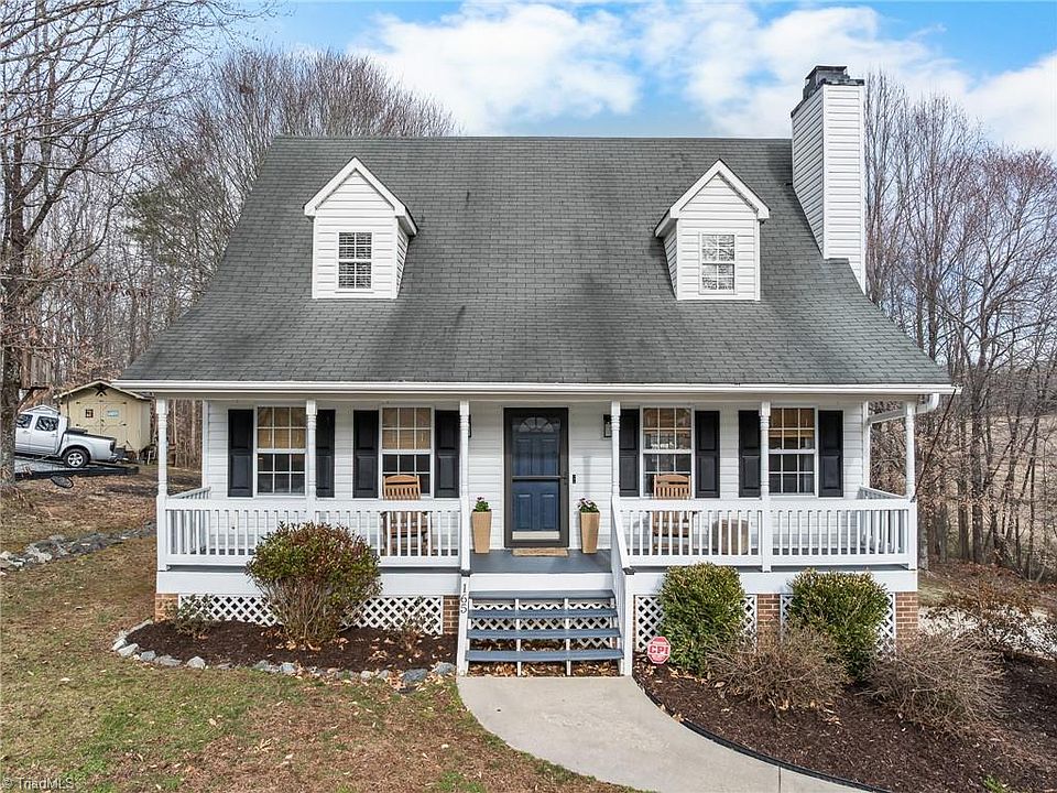 1st image of 165 Crossfield Ct