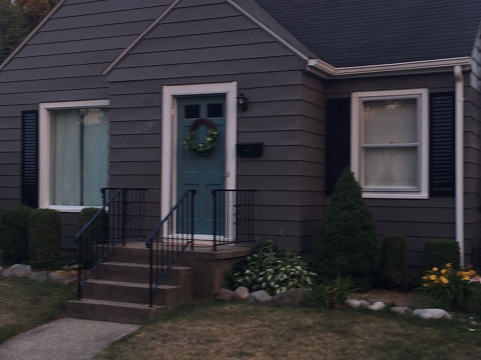 1st image of 1120 Kelsey St NE