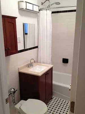 Rented by Quest Realty Sunnyside Corp | media 4