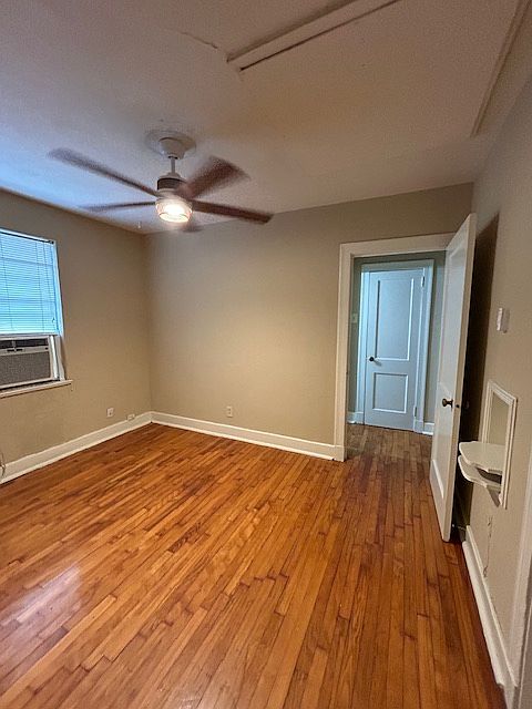 1st image of 756 Carol Marie Dr #4