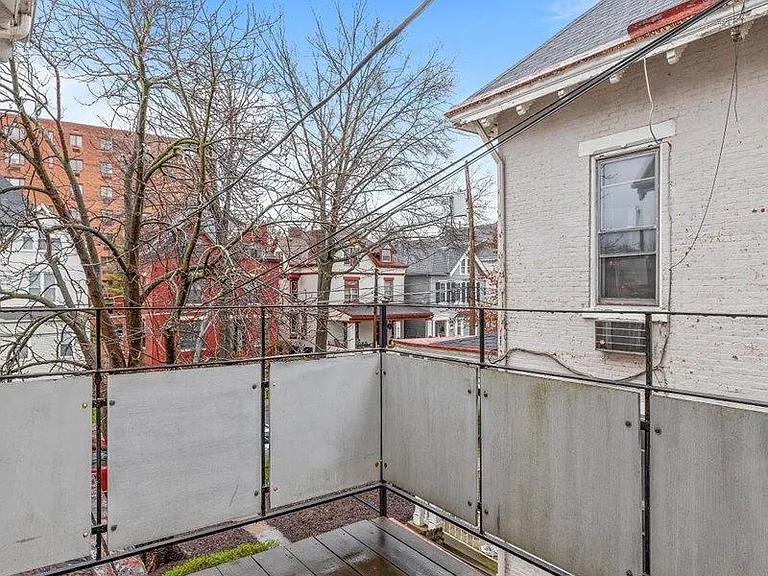 6324 Howe St #21 — Photo 9