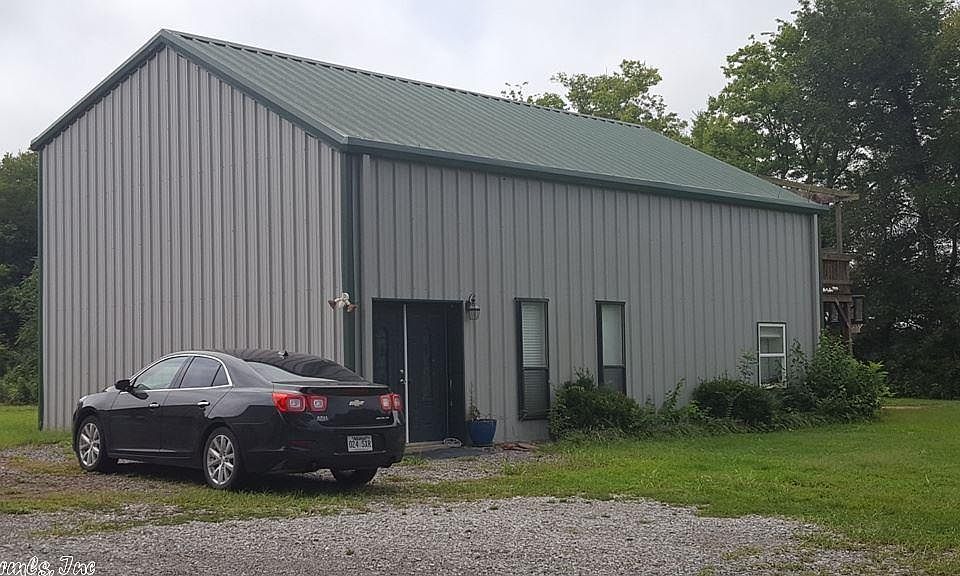 1st image of 704 N Edmonds Ave