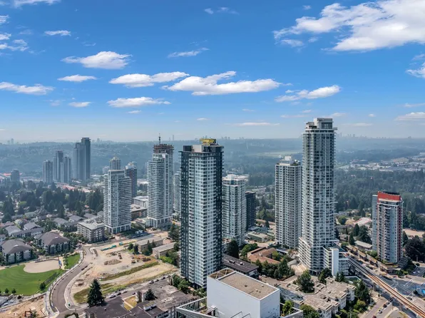 567 Emerson St #4801, Coquitlam, BC V3J 0G3