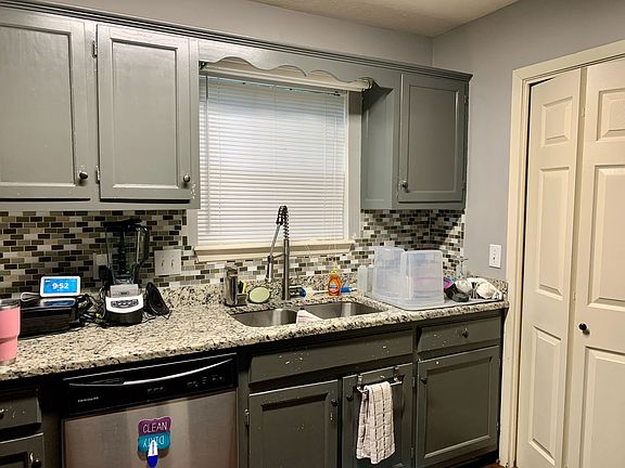 4th image of 100 Pine Lake Pl #118