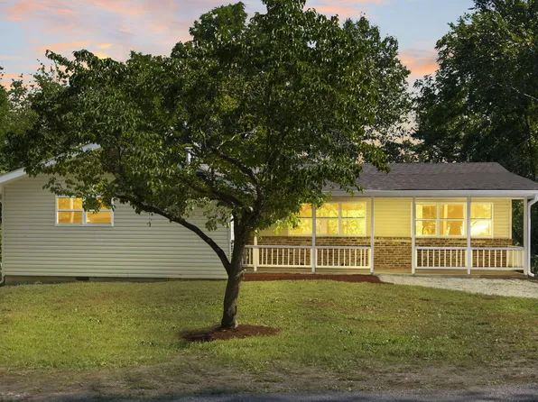 203 W Mockingbird Lane, Crane, MO 65633