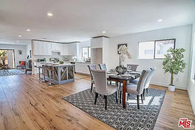 4 bed, 1721 sqft, $5,500 — Photo 3