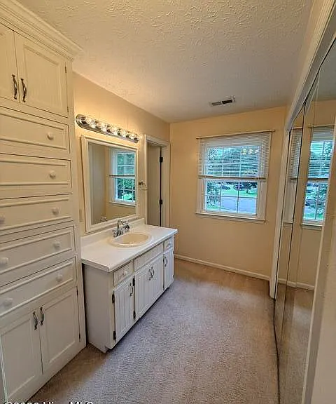 236 Manchester Rd — Photo 21
