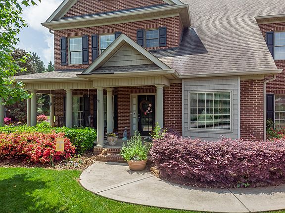 3rd image of 1221 Bentley Park Ln