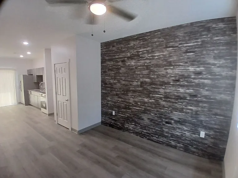 501 Thompson St #1 — Photo 2