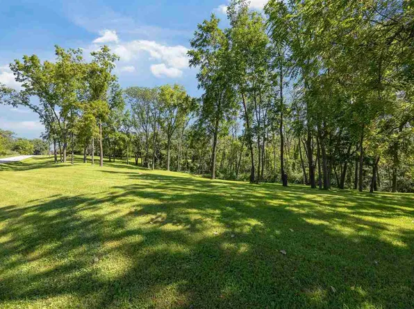 LOT 2/outlot B Breza First Subdivision, Solon, IA 52333