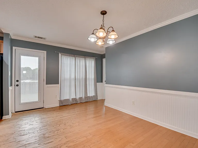 223 Old Berzelia Rd — Photo 16