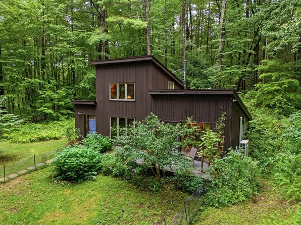 626 Station Rd, Amherst, MA 01002