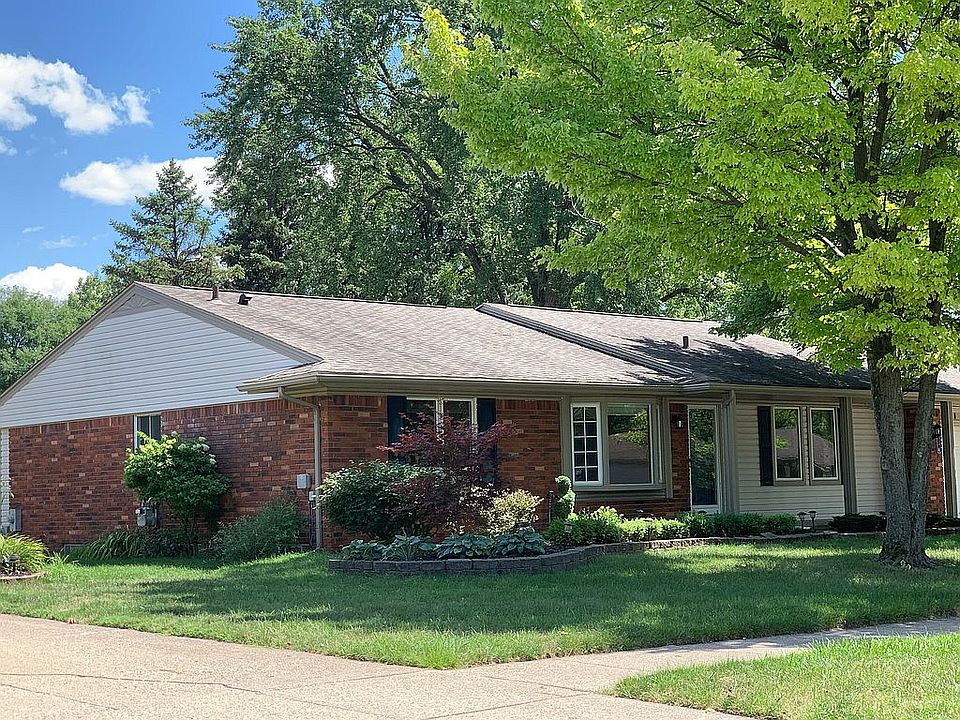 2nd image of 6234 Crescent Way Dr