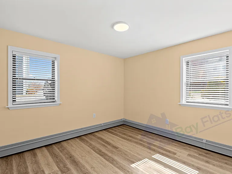22645 Washington St #3 — Photo 7