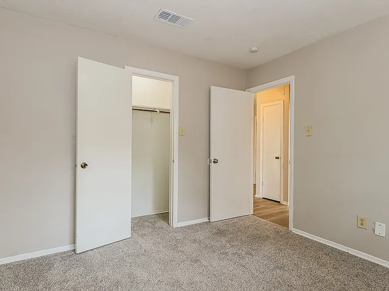 12627 Day Hollow Ln — Photo 13