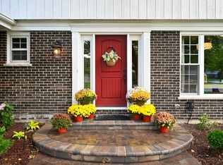 1523 Wadsworth Rd, Wheaton, IL 60189