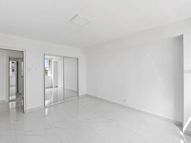 54 Kings Ct #2B — Photo 16