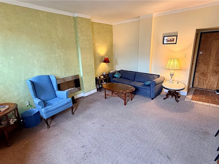 200 S Millvale Ave #202 — Photo 4