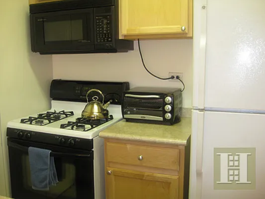 Rented by Halstead Real Estate | media 15