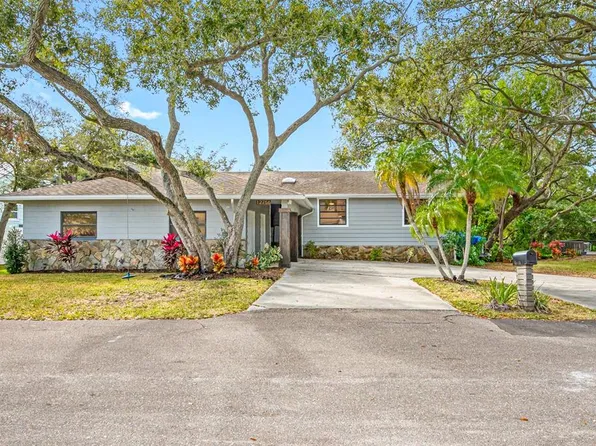 12756 Poinsettia Ave, Seminole, FL 33776