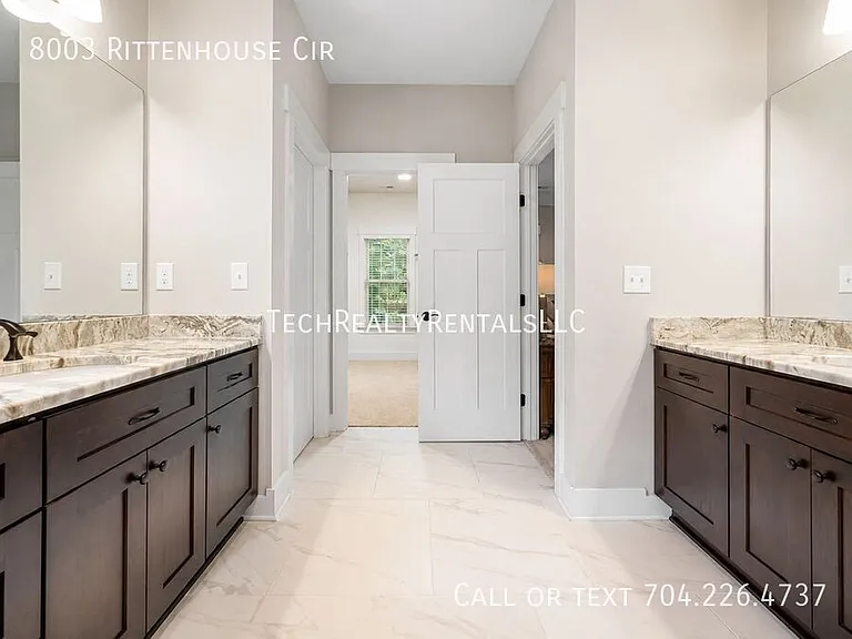 8003 Rittenhouse Cir — Photo 27