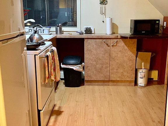 3rd image of 17 Blueberry Ln