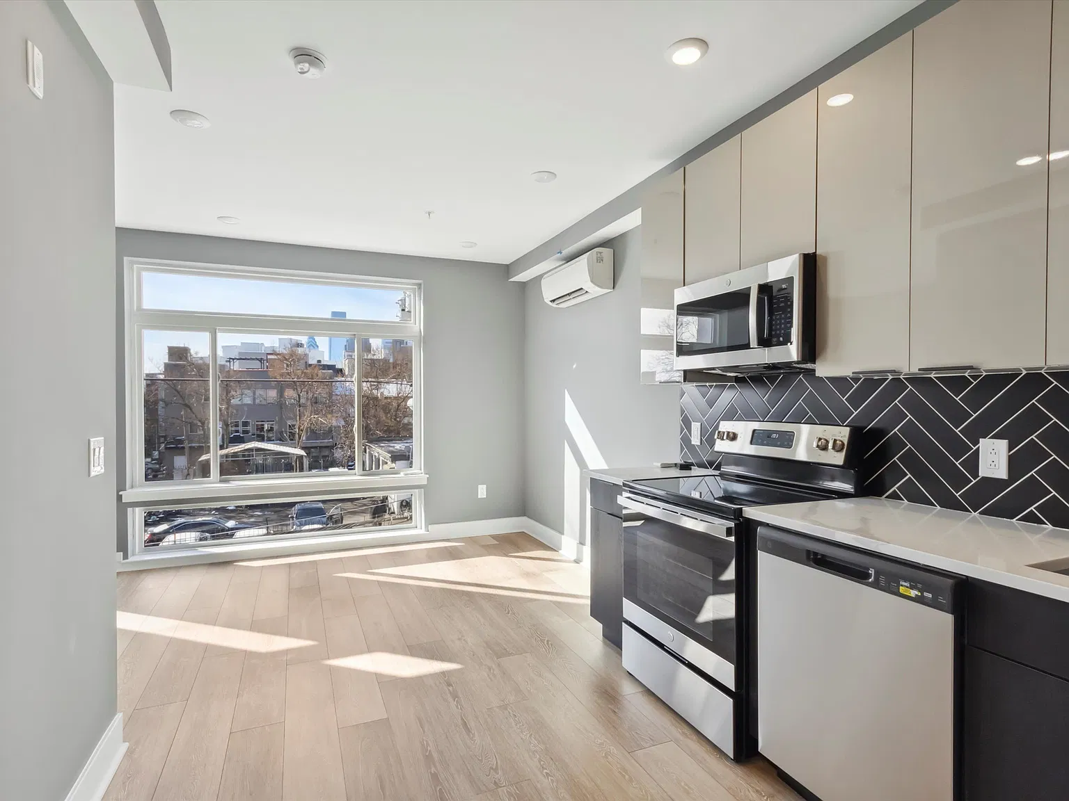 1 bed, 468 sqft, $1,525 — Photo 1