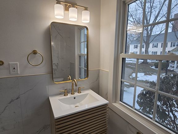 4th image of 2912 13th Rd S #12103