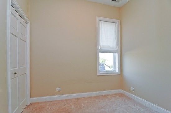 5th image of 1615 N Wood St APT 3F