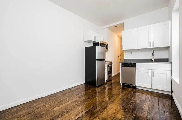 Rented by Compass | media 9