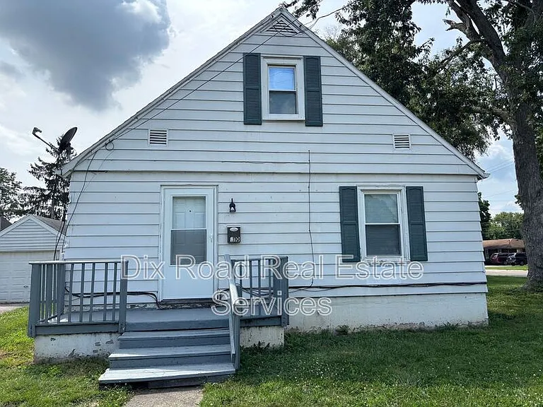 1110 Ellen Dr — Photo 1