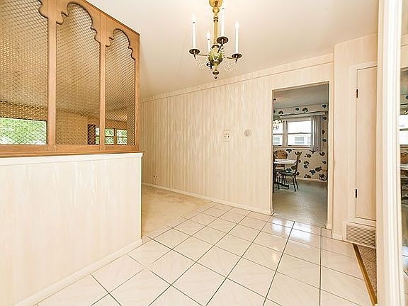2nd image of 8001 Lockwood Ave APT 304