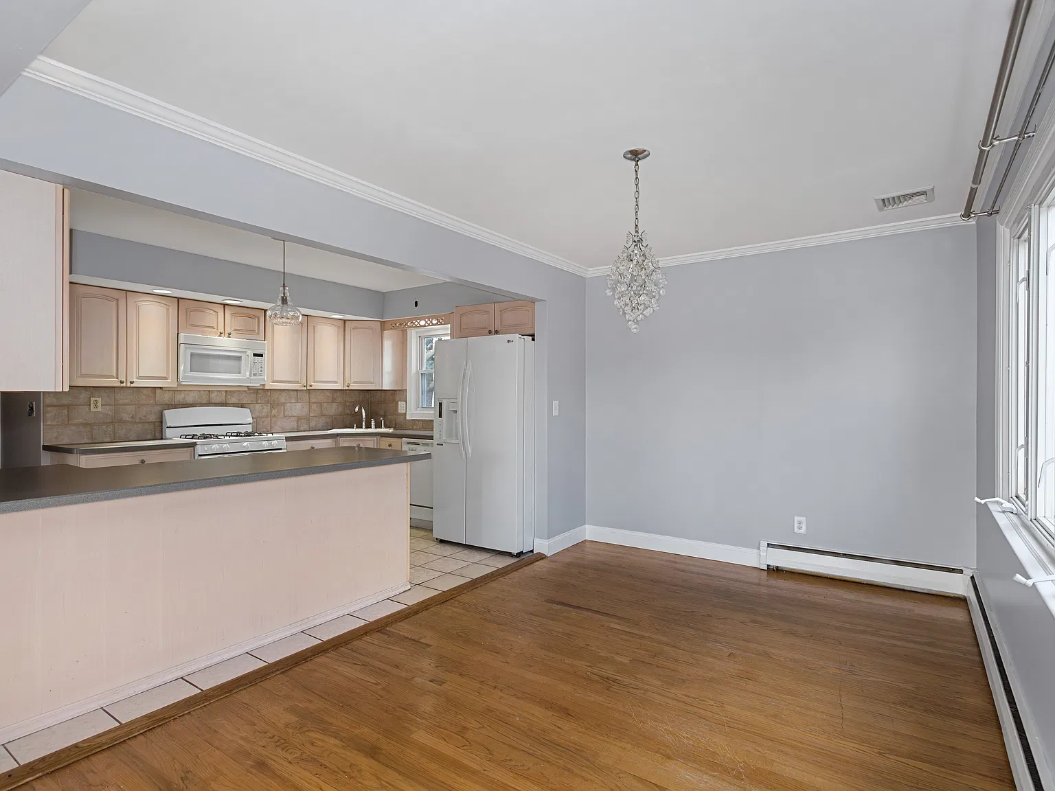 3 bed, $2,850 — Photo 3